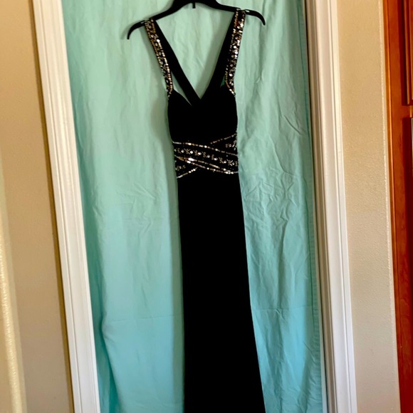 Prom dress with train - Picture 1 of 7